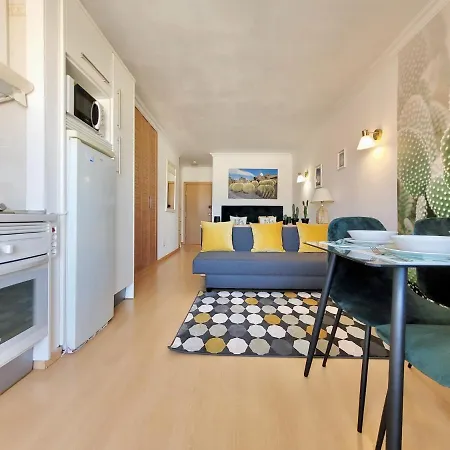Apartment Palmera *